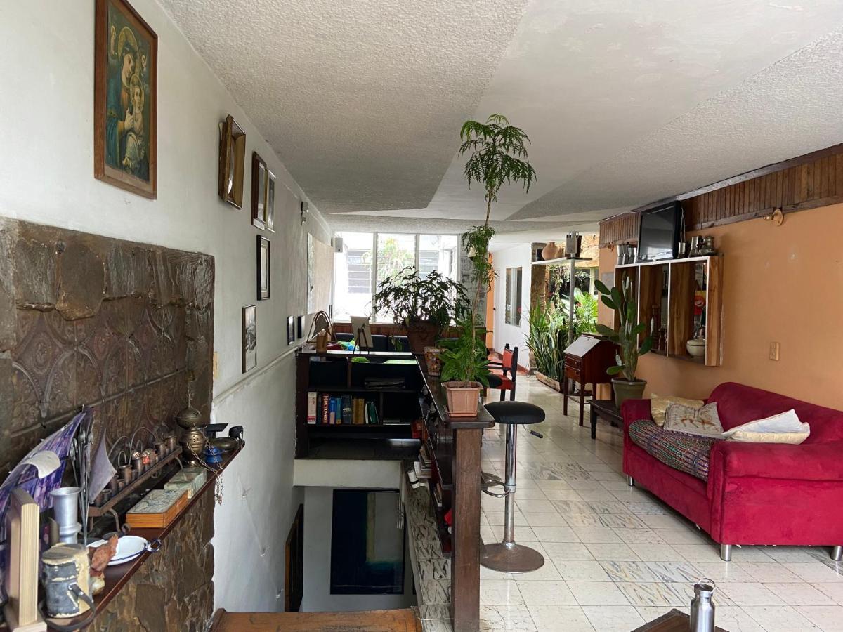 Hostal Casa Las Tias Medellín Zewnętrze zdjęcie